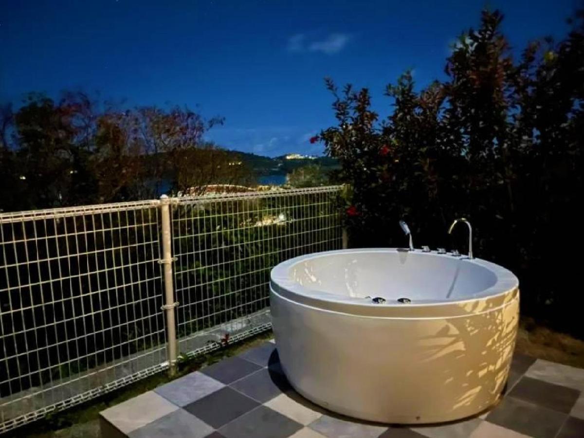 Ｖｉｌｌａ・Ｃｈａｒｍｅ Villa Мотобу Екстериор снимка